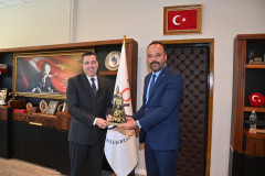 TÜRKAV Kahramanmaraş Şube Başkanı Doç. Dr. Hakan Hakkoymaz’dan Rektörümüz Prof. Dr. Turgay Uzun’a Hayırlı Olsun Ziyareti